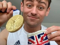 Tom Daley: Μετά το χρυσό στις καταδύσεις...