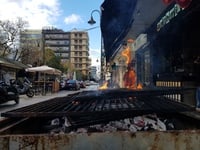 "Φωτιά στα κάρβουνα" στην Πάτρ...