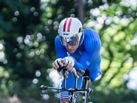 Ο Νίκος Παπαγγελής επιστρέφει με το Whee...