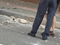 Πάτρα: Σοβάδες έπεσαν σε σταθμευμένο Ι.Χ...