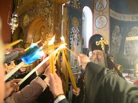 Η υποδοχή του Αγίου Φωτός στην Πάτρα