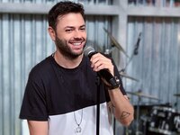 Ζευγάρι με την Βάλια Χατζηθεοδώρου ο πατ...