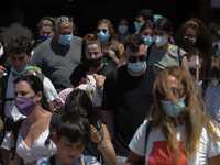 Κορωνοϊός: Τα συμπτώματα που επιμένουν α...