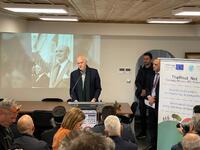 Ο χαιρετισμός του  Γιώργου Α. Παπανδρέου...