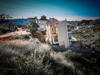 Νέος Βουτζάς: Καταπίνει σπίτια η καθίζησ...