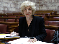Σία Αναγνωστοπούλου: προς τους Υπουργού...