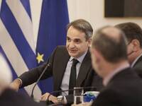 Μητσοτάκης σε "γαλάζιους" βουλ...