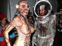 Halloween: Υπερπαραγωγή η Χάιντι Κλουμ ω...