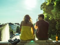 Στα «φόρτε» τους τα γραφεία γνωριμιών: Τ...