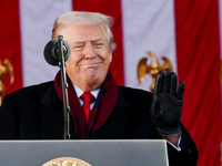 Τραμπ για μήνυση στο BBC: «Είναι υποχρέω...