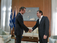 Τσίπρας σε Μητσοτάκη: «Να πίνεις πολύ νε...