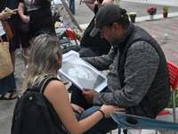 Ο Πάνος Ρούτσι δεν είναι ξένος. Κάθεται ...