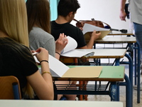 Πανελλήνιες 2024: Ενημέρωση με SMS μέσω ...