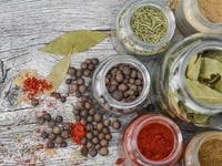 Έξι βότανα και μπαχαρικά ελιξίρια υγείας...
