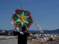 Καθαρά Δευτέρα με συννεφιά, βροχές αλλά ...