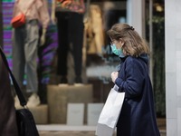 Τα μέτρα οικονομικής ενίσχυσης ανακοινών...