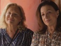 Η Χάρις Αλεξίου αποθεώνει τη Μαρία Καβογ...