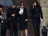 "Πασαρέλα" με Σίντι Κρόφορντ, ...