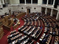 Δεύτερη μέρα συζήτησης για την πρόταση μ...