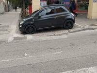 To  «επικό» παρκάρισμα σε ράμπα στην Πάτρα