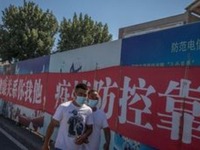 Το Πεκίνο ξανακλείνει όλα τα σχολεία του