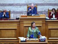 Ένταση ανάμεσα σε Κωνσταντοπούλου - Τασο...