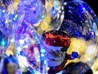 Η Πάτρα σε εορταστικούς ρυθμούς: Ανοιχτά...