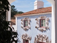 Christian Louboutin: «Ξύπνησε» με το εκπ...