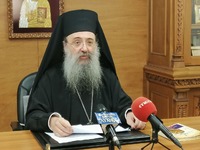 Πατρών Χρυσόστομος: Να προσερχόμαστε στο...