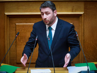 Ο Νίκος Ανδρουλάκης καλεί σε πρόταση δυσ...