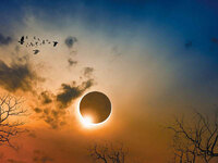 Έκλειψη ηλίου: Έρχεται το εντυπωσιακό φα...