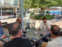 Με ανθρώπους του πολιτισμού της Πάτρας ε...