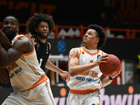 Ο Προμηθέας "καθάρισε" την Παρ...