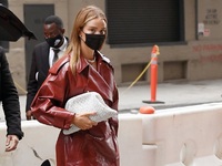 «Παραμιλούν» τα media με το street style...