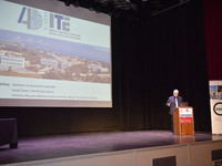 Ο Καθηγητής και Πρόεδρος του ΙΤΕ Νεκτάρι...