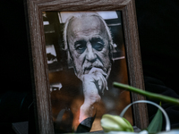 Κηδεία Νότη Μαυρουδή: Η συγκινητική στιγ...