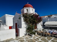 Τρία νησιά για μαγευτικό Πάσχα με ανοιξι...