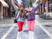 Οι δίδυμες που παρουσίασαν τα Καλάβρυτα ...