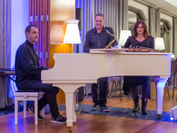 My Way Hotel: Extra live event ανήμερα Τ...