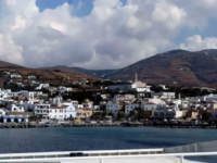 Τήνο ψηφίζουν νέοι και ζευγάρια από Αυστ...