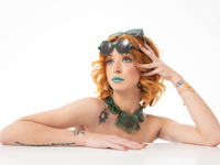 impress μέ κολιέ αλυσίδα από ψευδάργυρο,...