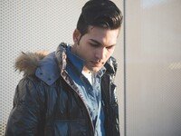 Ανδρικά μπουφάν: Τι είναι στη μόδα;