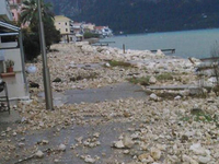 Βγήκε έξω η θάλασσα στον Μύτικα - ΦΩΤΟ