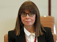 Σακελλαροπούλου: Ο Γιάννης Μαρκόπουλος υ...