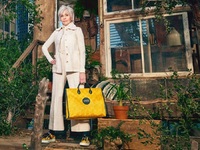 H 82χρονη Τζέιν Φόντα στην καινούρια Guc...