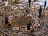 Το "Χριστός Ανέστη" απόψε στου...