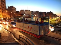 Τσικνοπέμπτη με Μουσικό Άρμα και Σοκολατοβροχή