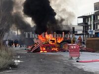 Οδοφράγματα και χημικά στον οικισμό «Αγί...