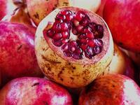 Πρωτοχρονιά: Γιατί σπάμε ρόδι στην αλλαγ...