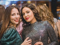 Φλας στο πρωτοχρονιάτικο πάρτι του Disti...